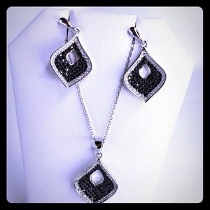 STERLING SILVER RHINESTONE ONIX SET